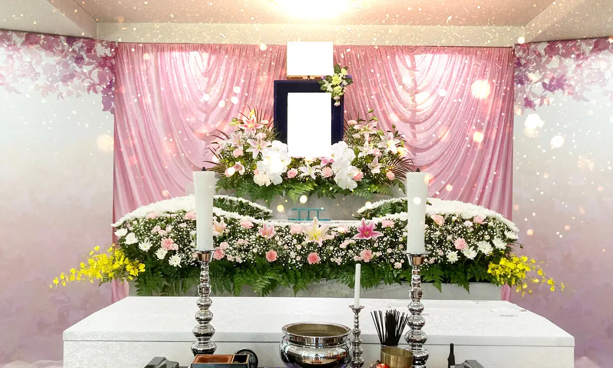 町田市の葬儀社 ライフセレモニーの家族葬 1日葬プラン 祭壇・会場イメージ